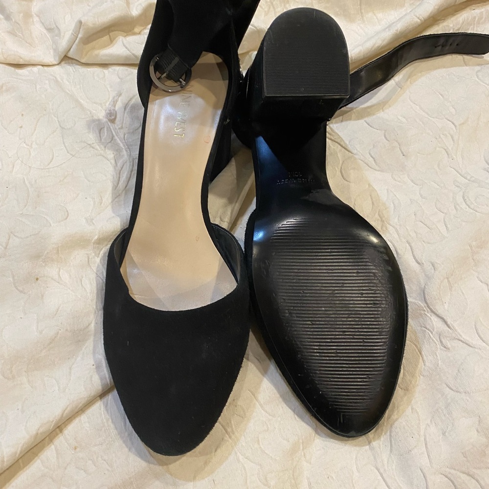 Great suede shoes. Nine West.